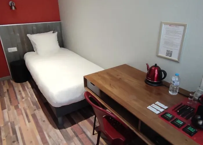 Logis Yseria - Historical Center 3*