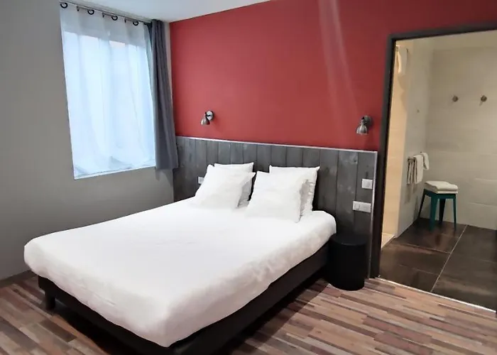 Hotel Logis Yseria - Historical Center