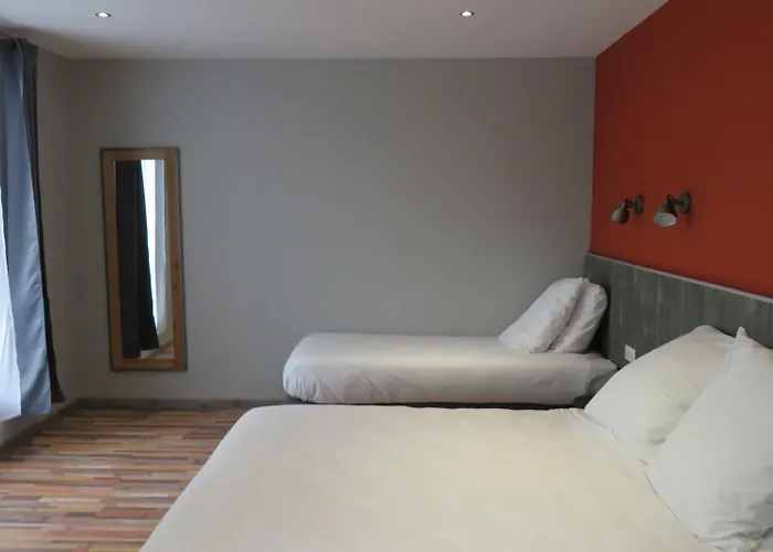 Logis Yseria - Historical Center Hotel