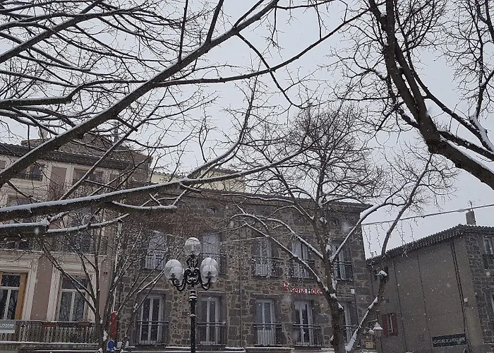 Logis Yseria - Historical Center Hotel