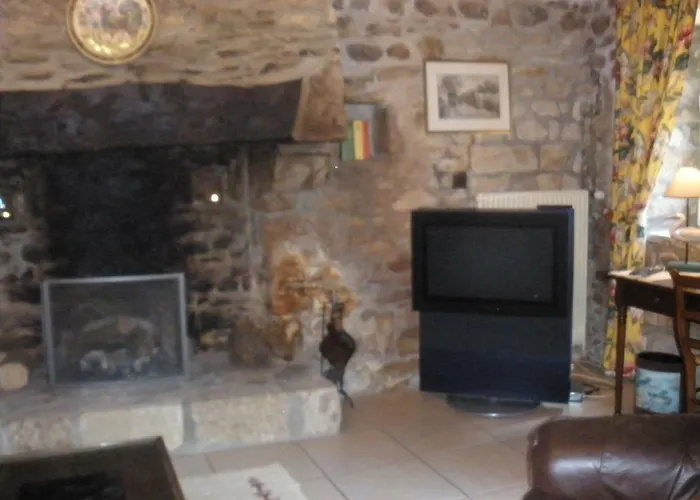 Hotel Logis Yseria - Historical Center