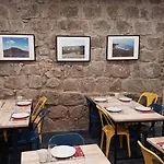 מלון Logis Yseria - Historical Center אגדה