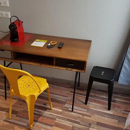 Hotel Logis Yseria - Historical Center 3*