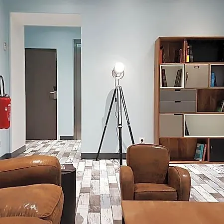 Hotel Logis Yseria - Historical Center 3*