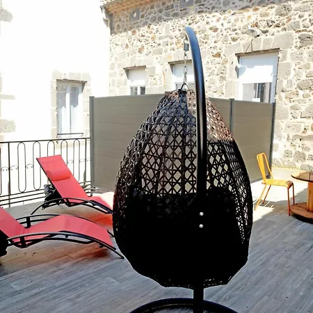 Logis Yseria - Historical Center Готель 3*