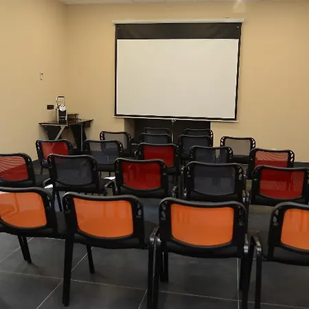 Logis Yseria - Historical Center Готель 3*