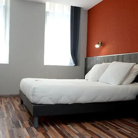 Logis Yseria - Historical Center Готель 3*