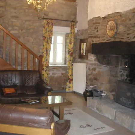 Logis Yseria Hotel